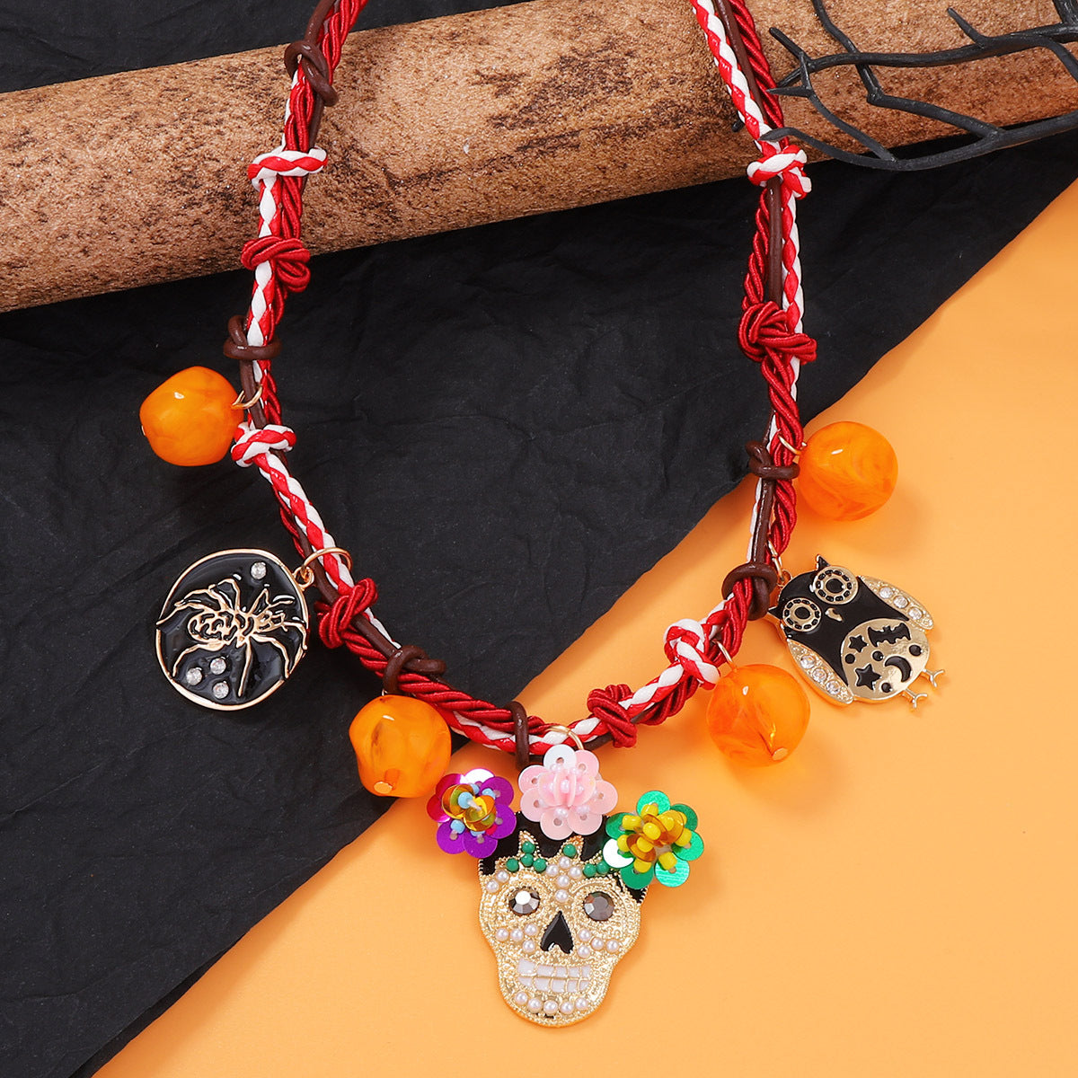 Chic Halloween Necklace - Braided Alloy Oil Drop Spider, Owl, and Skull Pendant with Delicate Pearl Accents for Women - Perfect Accessory for Spooky Season