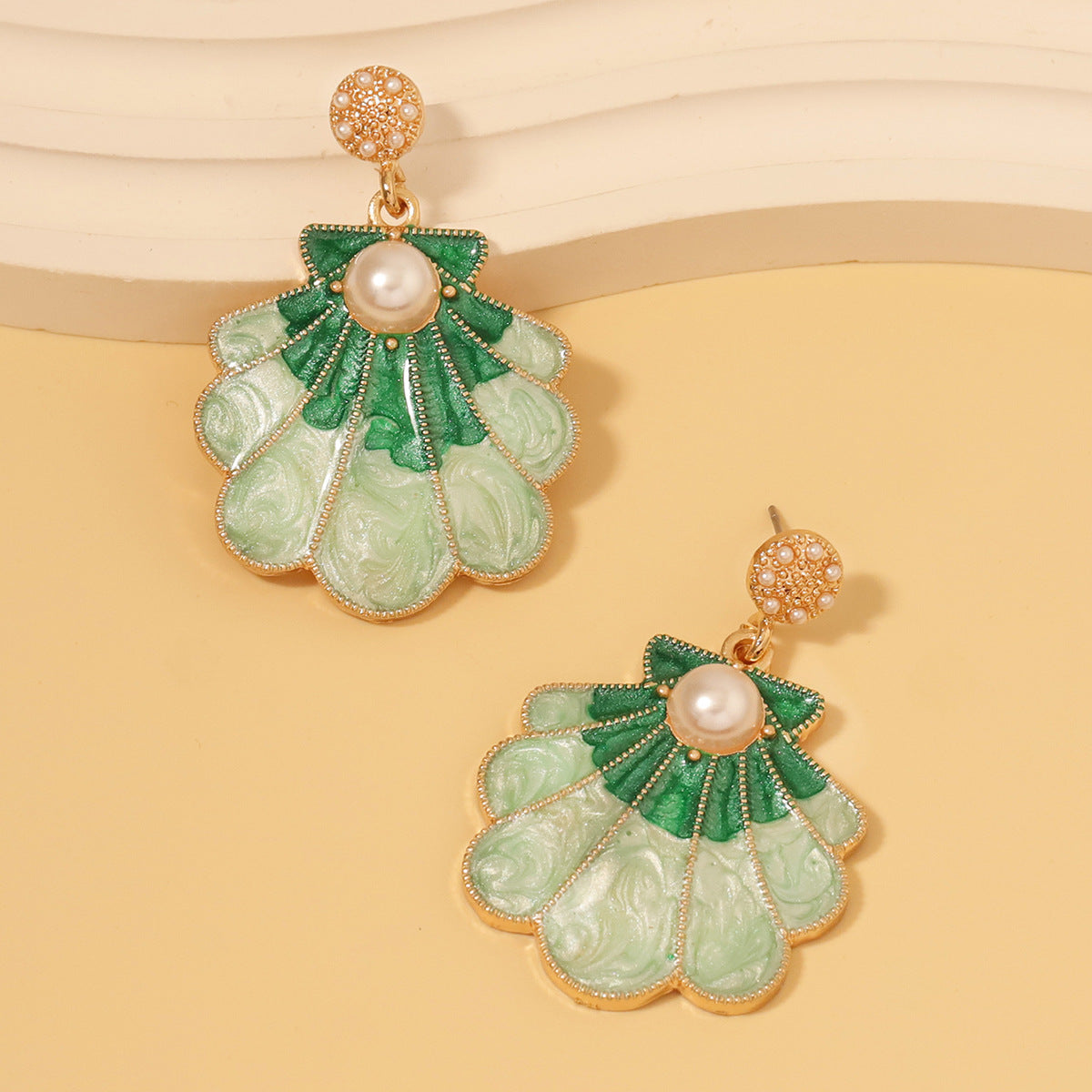 Chic  French-Inspired  Quality Shell-Shaped Pearl Drop Earrings for Women - Elegant Alloy Design with Unique Personality