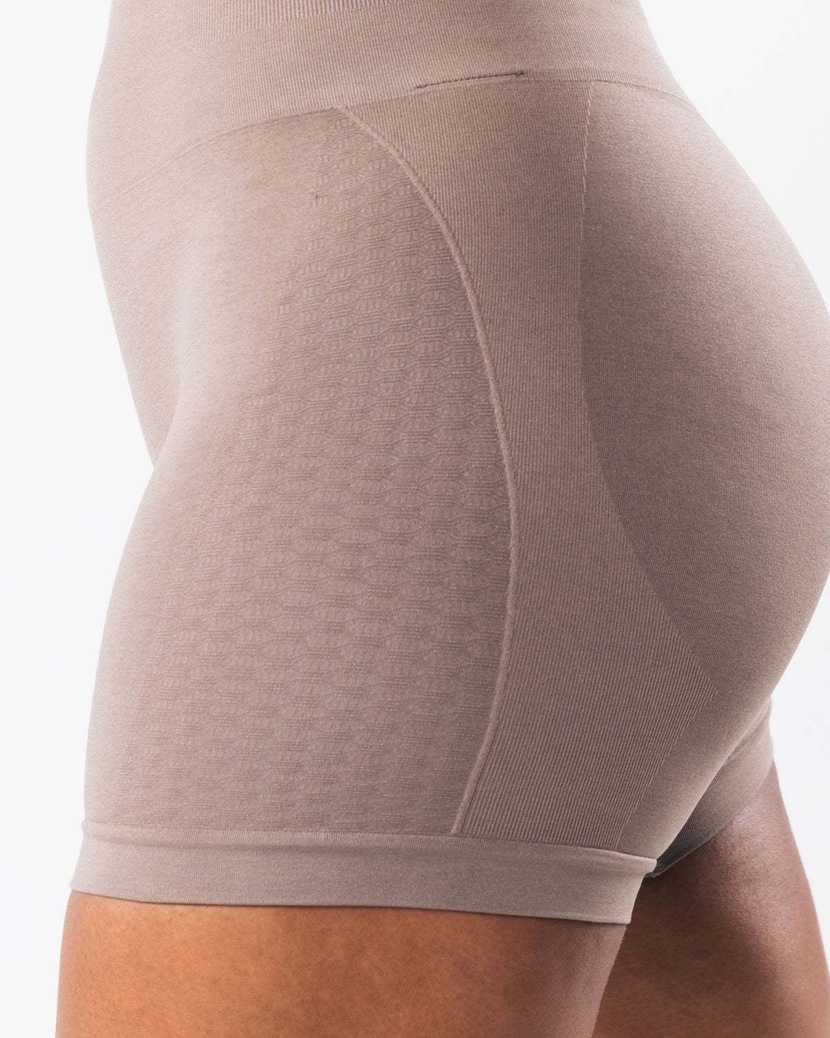 Ultra Soft Seamless High Waisted Tummy Control Full Length Yoga Shorts with Butt Lift Design for Gym Fitness and Everyday Wear