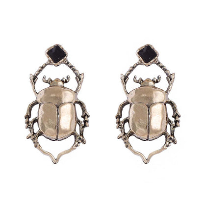 Stylish Vintage-Inspired Bold Alloy Beetle Earrings for Everyday Wear – Perfect for Commuting and Adding a Touch of Unique Charm to Any Outfit