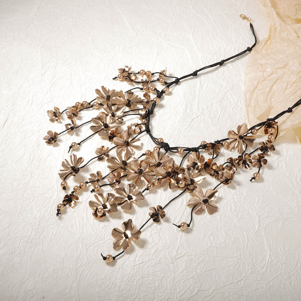Unique Vintage-Inspired Exaggerated Metal Flower Tassel Pendant Necklace - Handmade Braided Rope Design for a Chic Boho Look