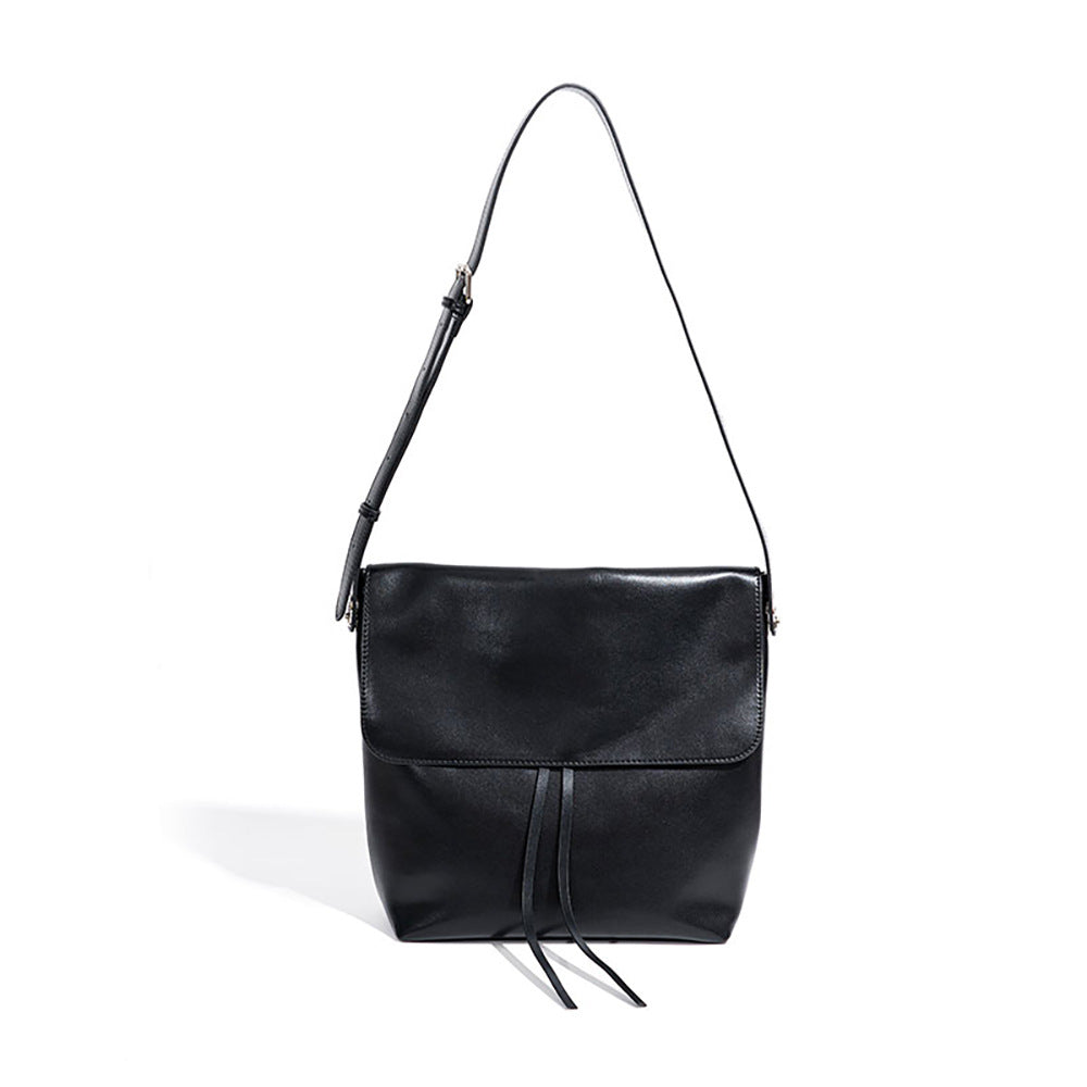 Vintage Genuine Leather Shoulder Bag Large Capacity Artistic Tote Bag with Japanese Korean Style for Commuting and Casual Crossbody Use