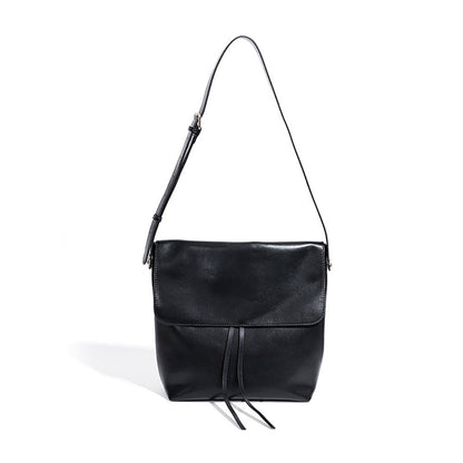 Vintage Genuine Leather Shoulder Bag Large Capacity Artistic Tote Bag with Japanese Korean Style for Commuting and Casual Crossbody Use