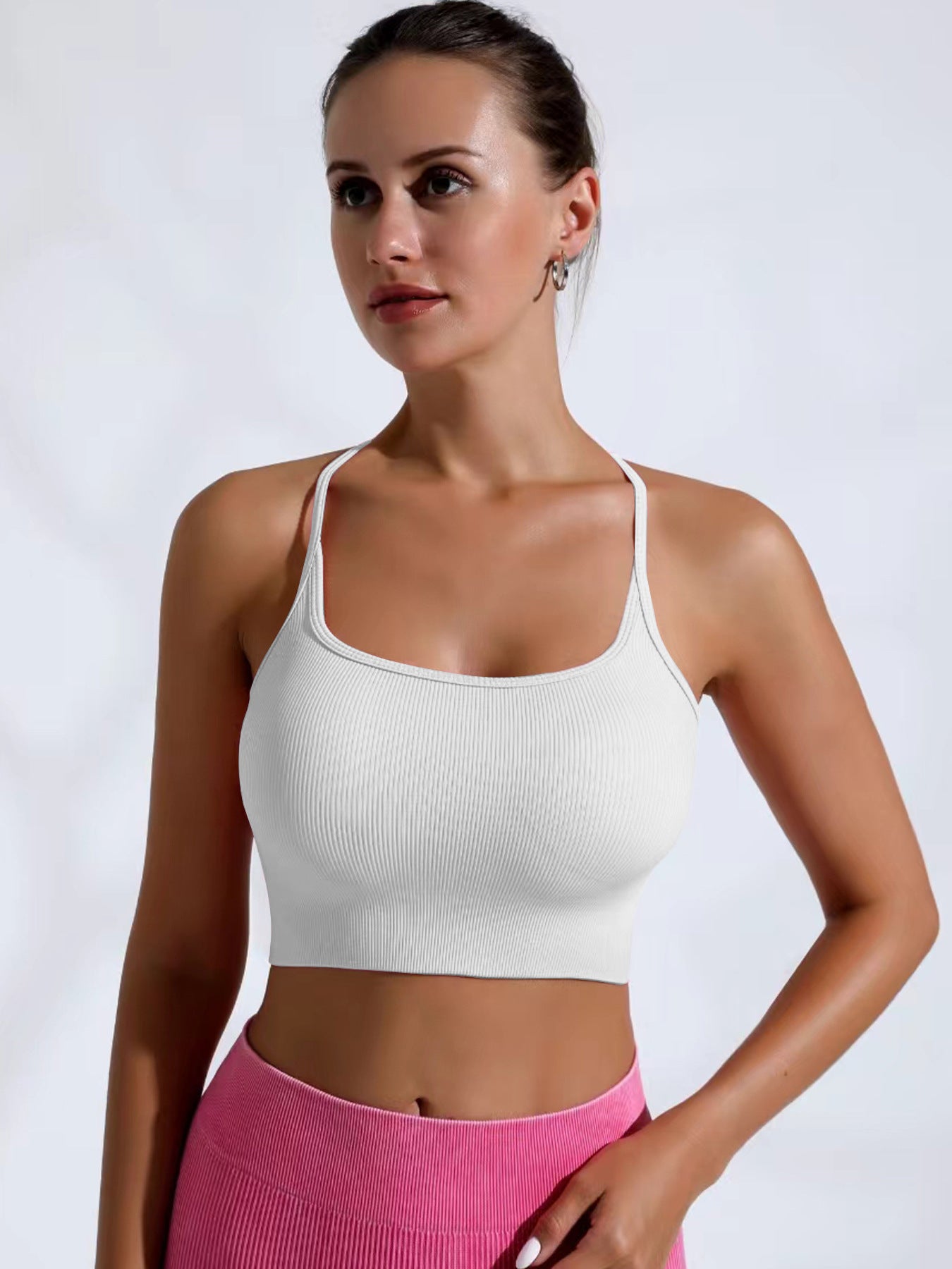 Shock Resistant Cross Back Sports Bra with Breathable Adjustable Straps for Outdoor Activities Yoga and Seamless Side Support