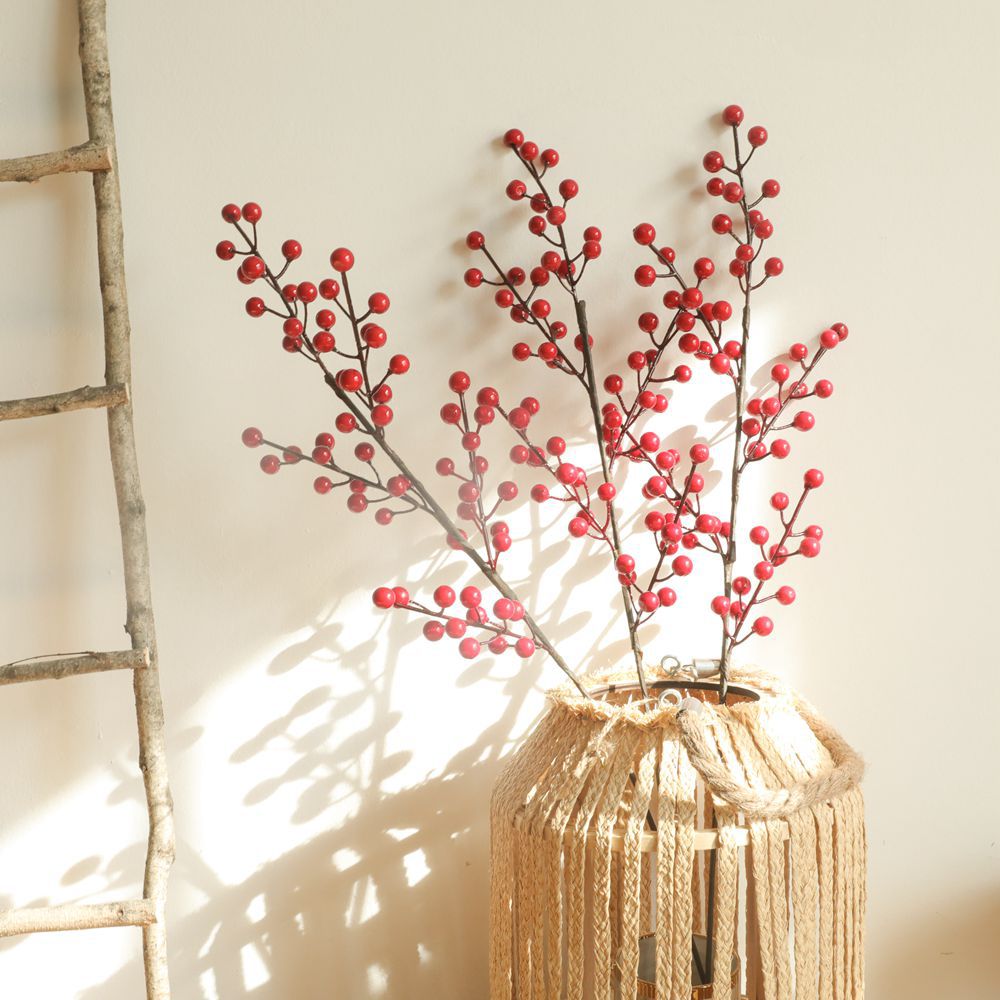 Vibrant Five-Pronged Winterberry Faux Flowers – Perfect for Holiday Decor, Weddings, and Festive Celebrations | Realistic Artificial Red Christmas Beans – MW36892