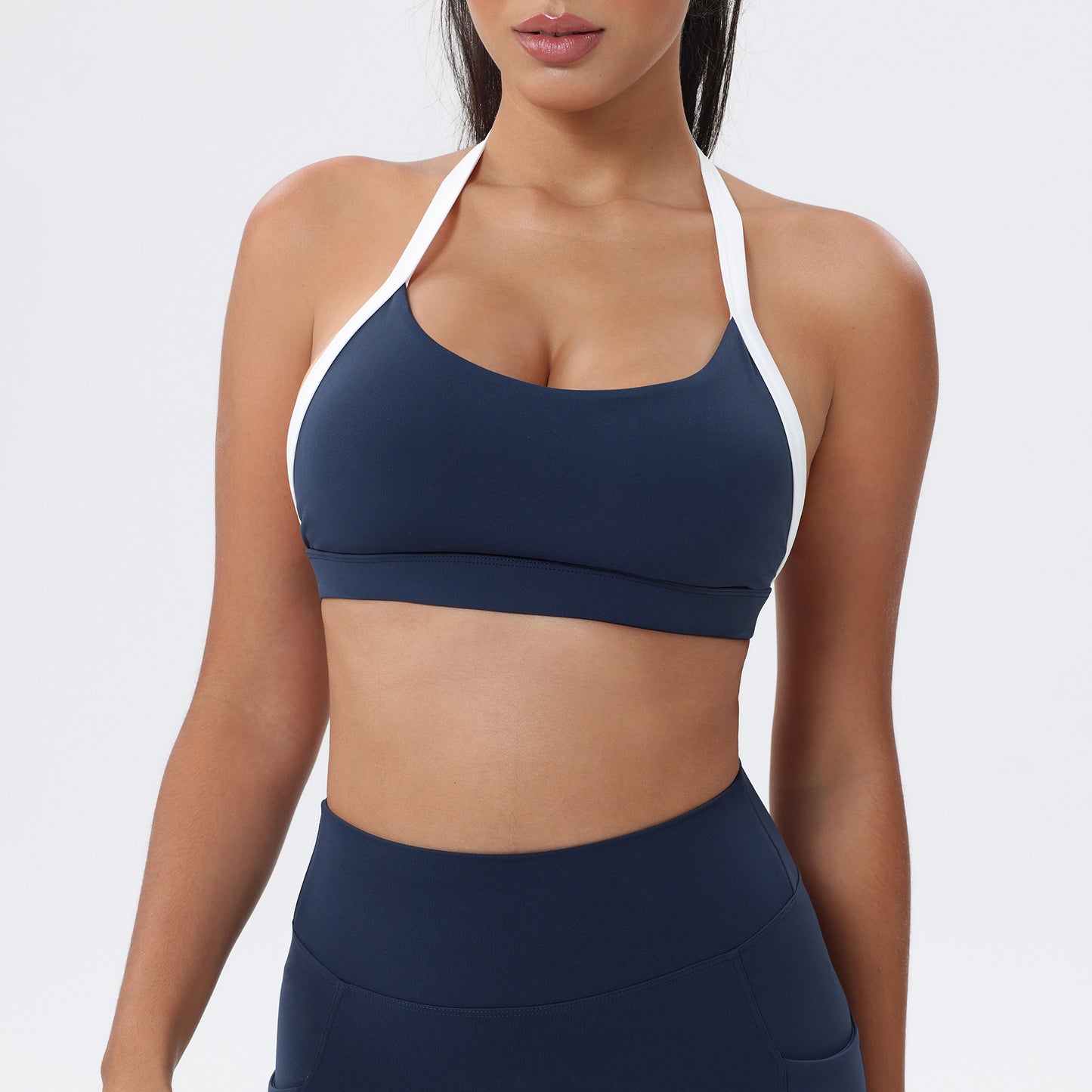 Color Block Strappy Back Sports Bra Quick Dry Yoga Top for Running and Fitness Athletes