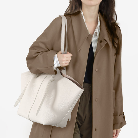 Genuine Leather Extra Large Tote Bag with Detachable Liner Versatile Shoulder Bag for Commuters and Fashion Forward Women