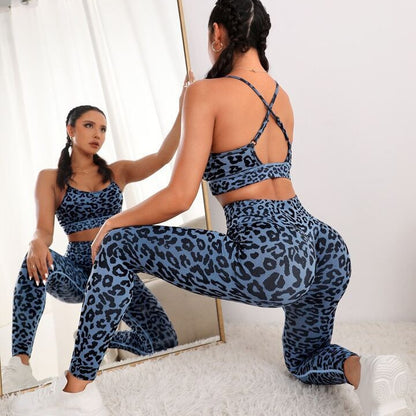 Seamless Leopard Print Yoga Set with Peach Butt Lifting Leggings and Sports Bra for Yoga Fitness and Everyday Wear