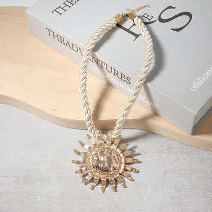 Minimalist Sunflower Alloy Pendant Necklace – Versatile Beach Vacation Style for Trendy Women
