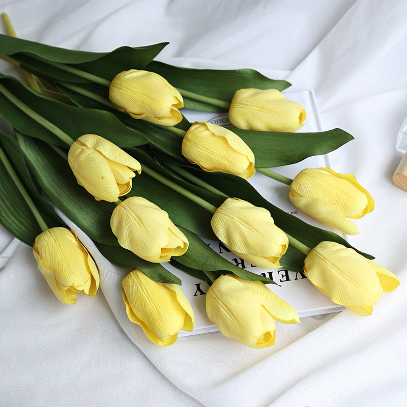 Realistic Touch Moisturizing Tulip Decoration - Ideal for Home Decor & Photography Props, Stunning Faux Floral Arrangement