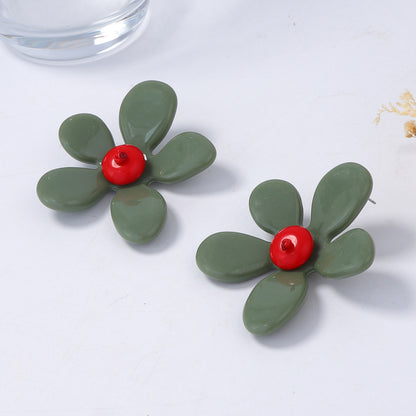 Chic Minimalist Large Resin Flower Earrings for Women - Versatile, Fresh Design Perfect for Daily Commuting and Any Occasion