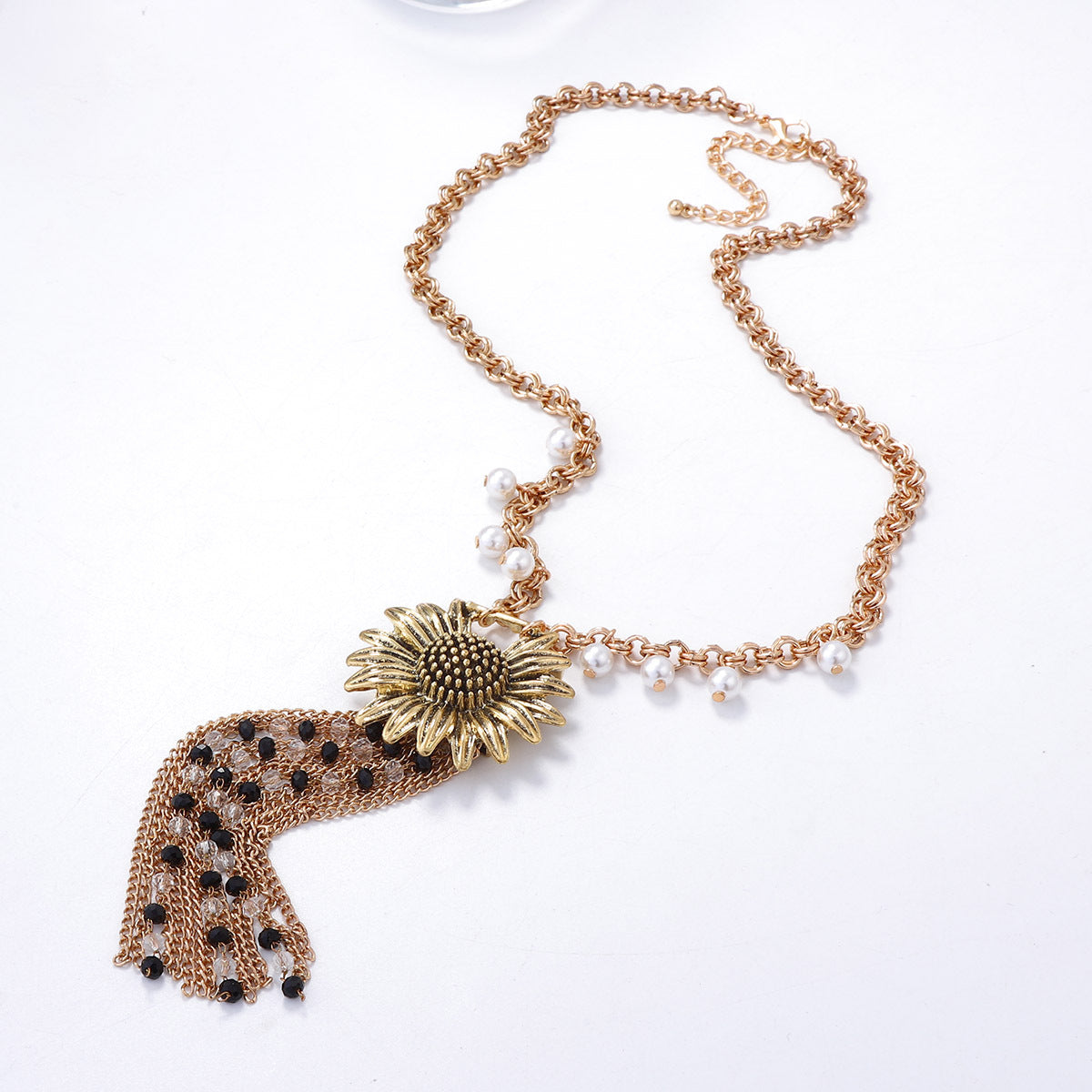 Bohemian Chic Floral Tassel Pendant Necklace - Vintage Inspired Lightweight Luxury Beaded Chain Jewelry for Unique Style