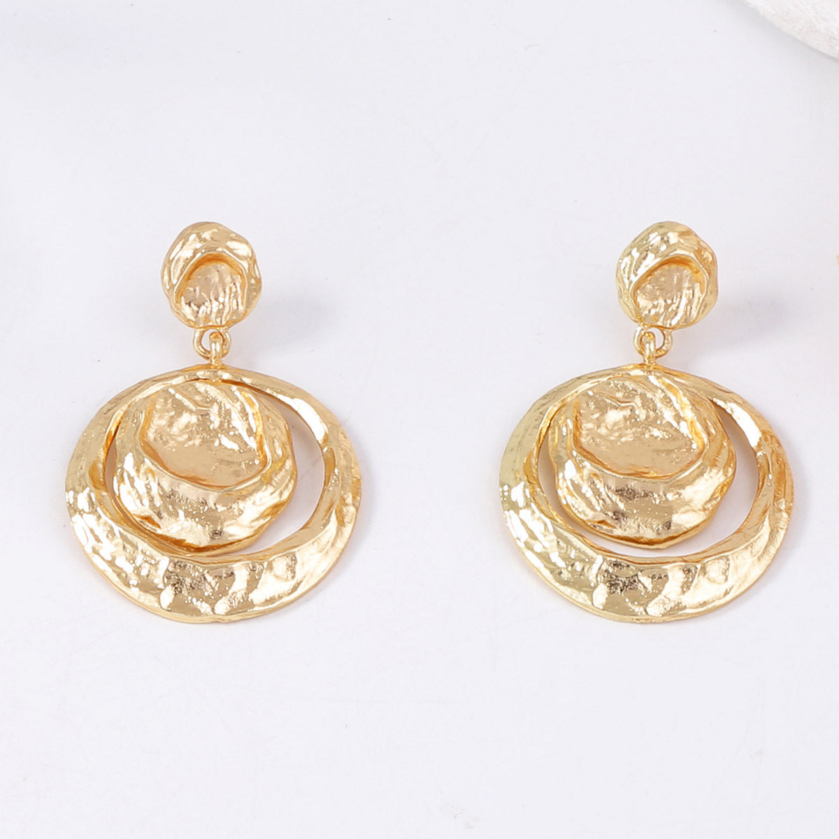 Chic Vintage-Inspired Geometric Hammered Textured Round Dangle Earrings - Effortlessly Stylish and Versatile for Every Occasion