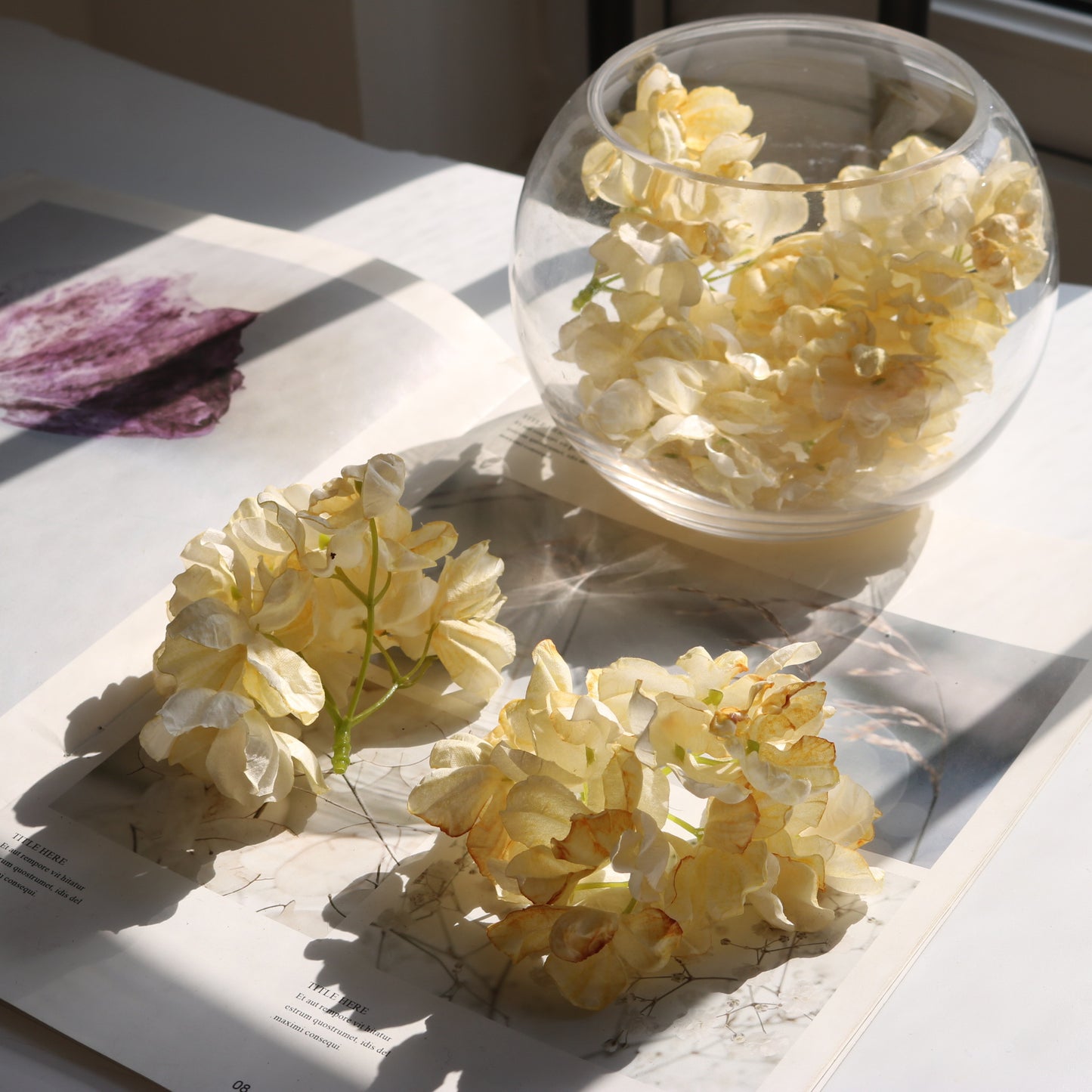 Stunning Faux Hydrangea Flower Heads with Rustic Burnt Edges - Perfect for DIY Hair Accessories, Wedding Decorations, and Floral Arrangements