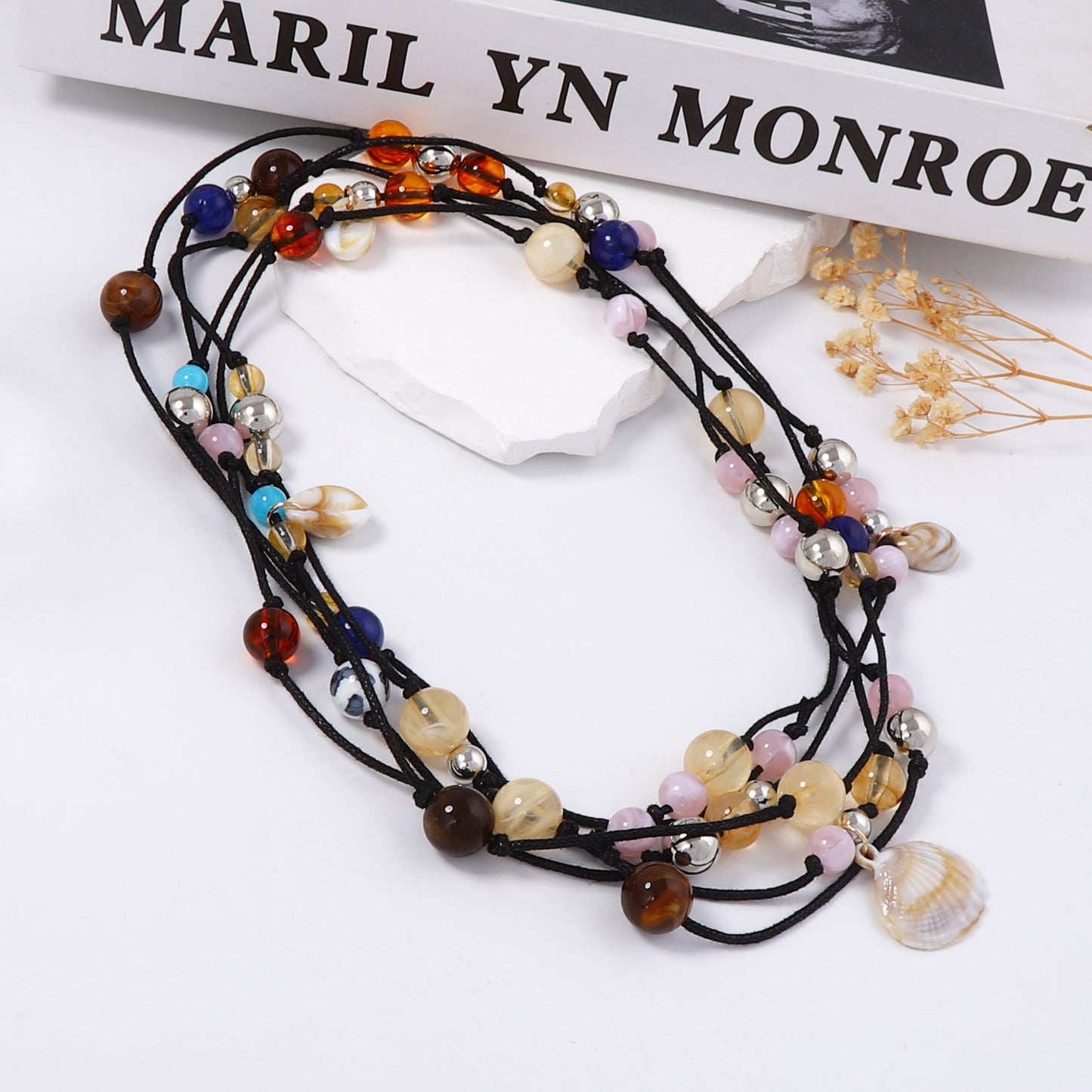 Handcrafted Personalized Knot Beaded Multi-Layer Necklace with Luxurious Beach Shell Pendant for Women – A Chic Accessory for Every Occasion