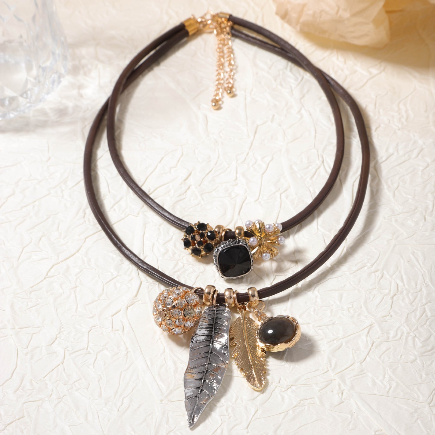 Chic Layered Double-Stranded Alloy Geometric Leaf Pendant Leather Necklace – Vintage Inspired for Fall and Winter Fashion