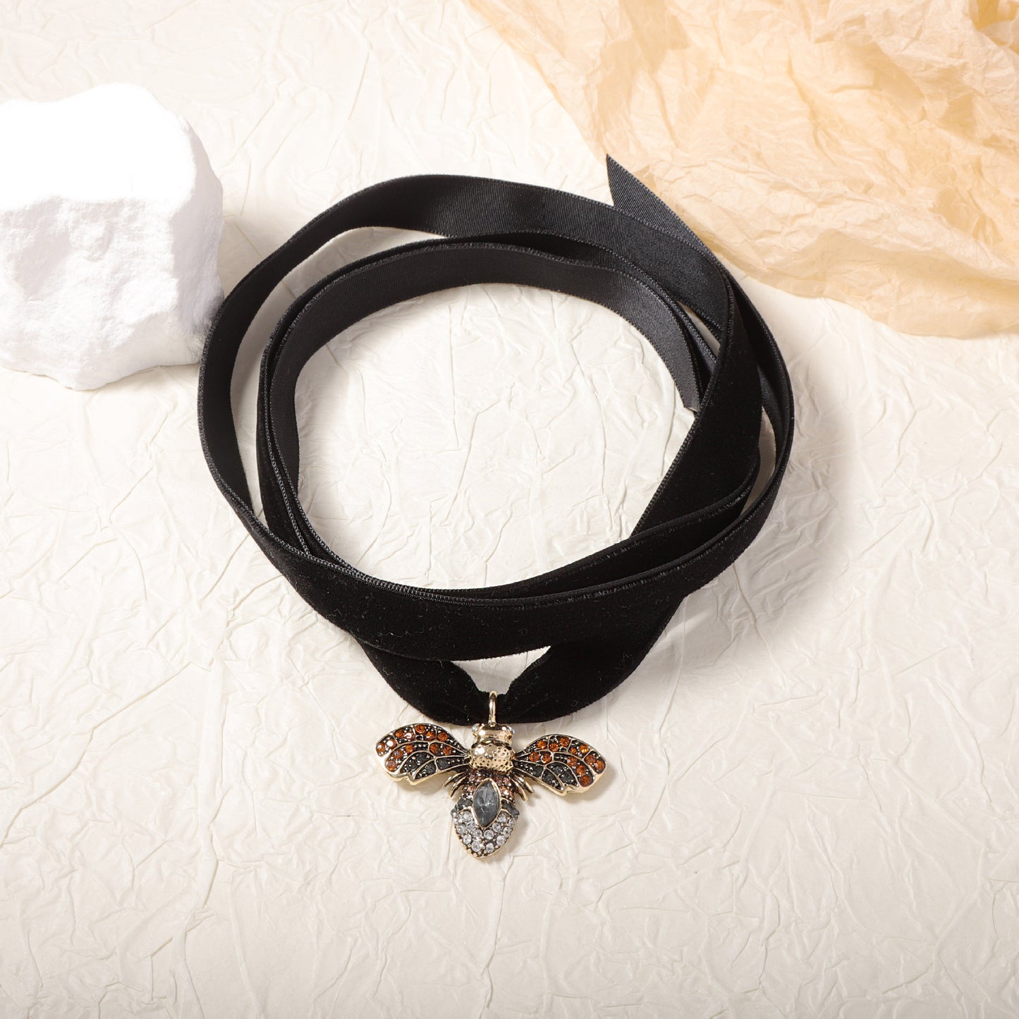 Stunning Winter Collection: Exquisite Rhinestone-Studded Alloy Bee Pendant Long Necklace - Versatile and Stylish Design for Everyday Elegance