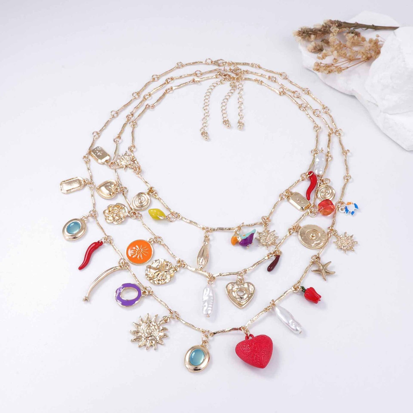 Charming Vintage-Inspired Red Heart and Sunflower Alloy Pendant Necklace - Versatile Layered Design for Unique Personal Style