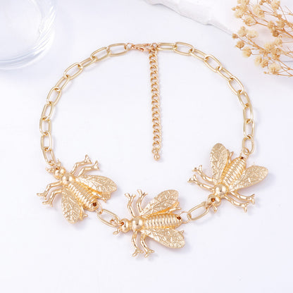 Unique Statement Alloy Animal-Insect Layered Choker Necklace - Exquisite Hip-Hop Punk Style for Bold Fashion Lovers