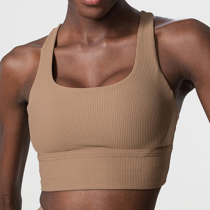 Oversized Women's Sports Bra with Breathable Cup Design Long Length Athletic Tank Top for Comfort and Support