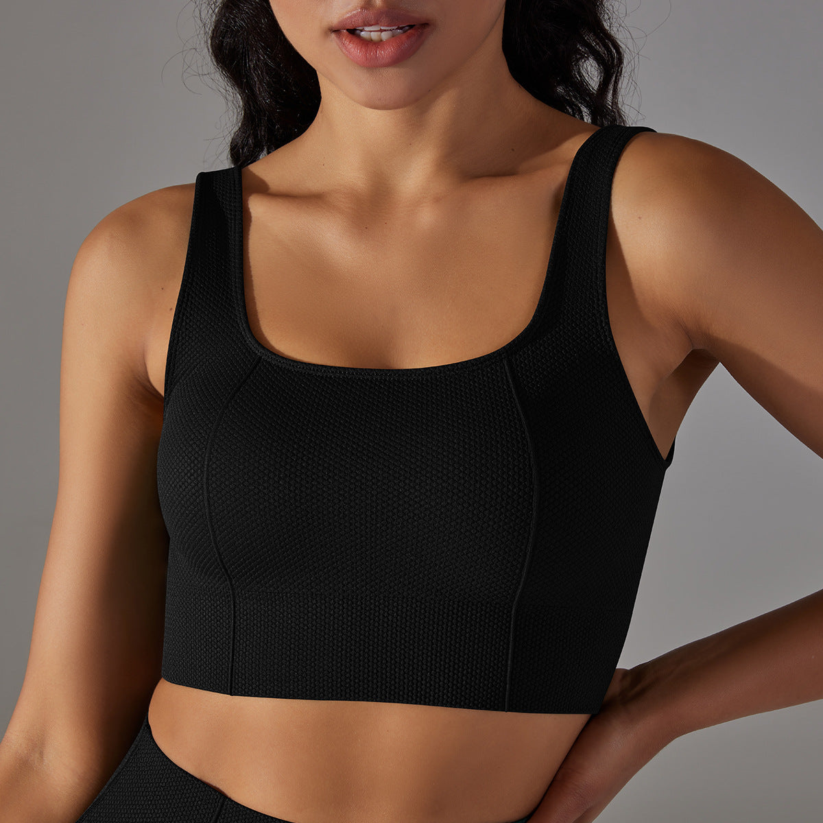 Seamless Multi Organizational Jacquard Yoga Workout Bra Top with Beautiful Back Design Shock Absorbing Supportive Fitness Tank for Running and Exercise