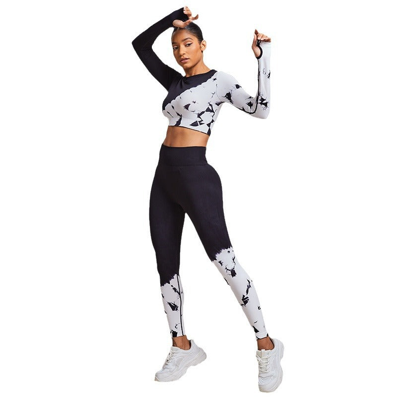 Seamless Black and White High Elastic Sports Bra and Yoga Pants Set for Running Gym Workouts and Active Lifestyles