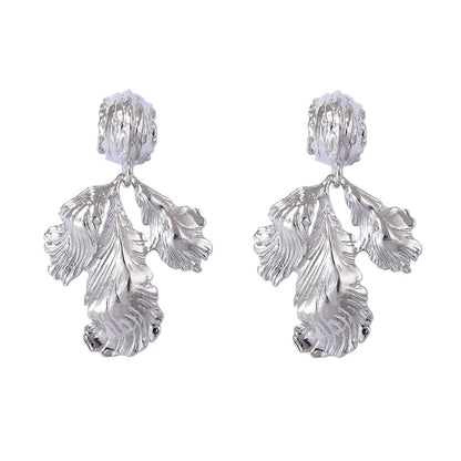 Exaggerated Vintage-Inspired Statement Alloy Ginkgo Leaf Drop Earrings - Chic and Luxurious for Modern Women