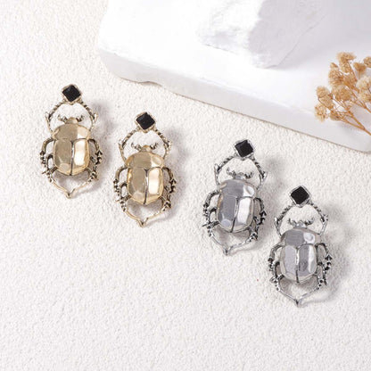 Stylish Vintage-Inspired Bold Alloy Beetle Earrings for Everyday Wear – Perfect for Commuting and Adding a Touch of Unique Charm to Any Outfit