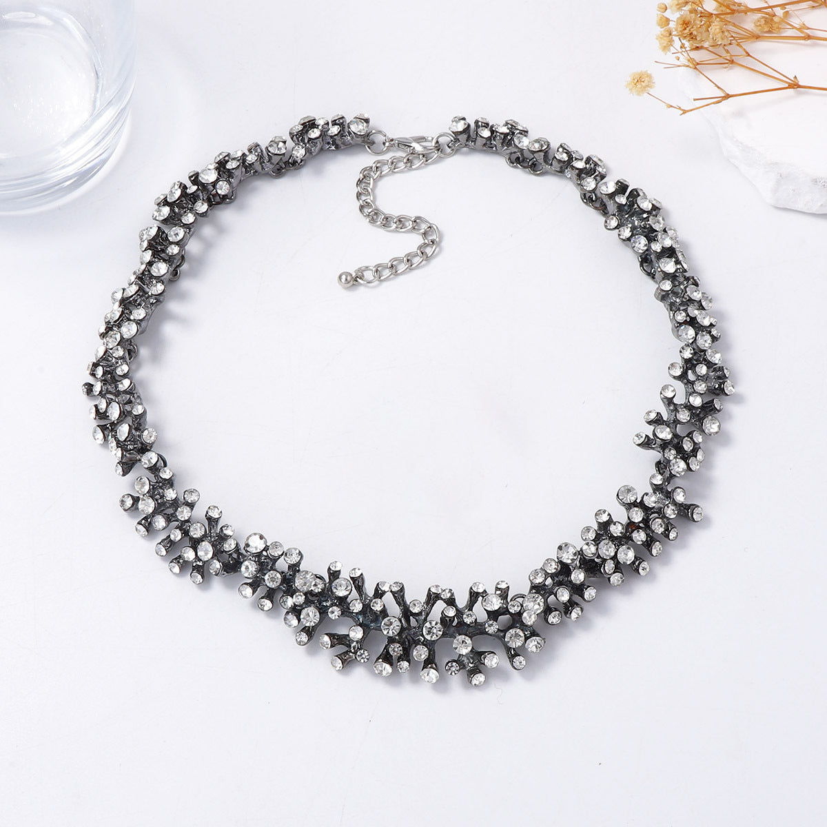 Exquisite Luxury Allure: Rhinestone-Encrusted Alloy Waterfall Floral Pendant Necklace for Women - Perfect for Every Occasion