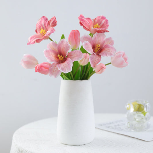 Elegant French-Inspired Tulip Bouquet for Home Décor - Perfect for Weddings, Outdoor Ceremonies, and Photography - Realistic Silk Tulips for Lasting Beauty