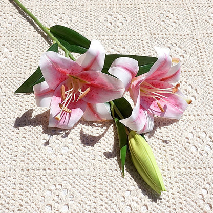 Stunning Single Stem 3-Headed Victorian Large Lily – Realistic Pixel Fabric 3D Printed Artificial Flower for Home Décor, Wedding Decor, and Event Styling