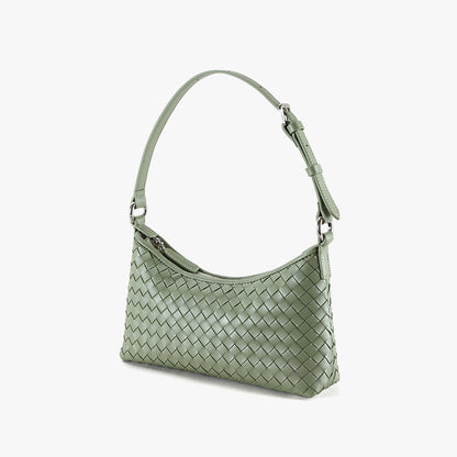 Handcrafted Vintage Sheepskin Woven Handbag for Women Luxurious Genuine Leather Tote for Winter Fashion Trends