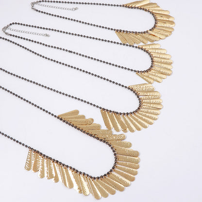 Chic Geometric Metal Pendant Necklace - Multi-layered, Stackable Design with Iridescent Iron Beads for a Luxurious and Unique Look