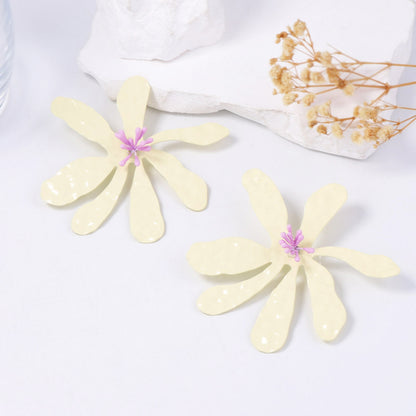 Stylish Personalized Metal Drop Oil Exaggerated Floral Stud Earrings – Versatile Everyday Accessories for a Chic Vacation Look