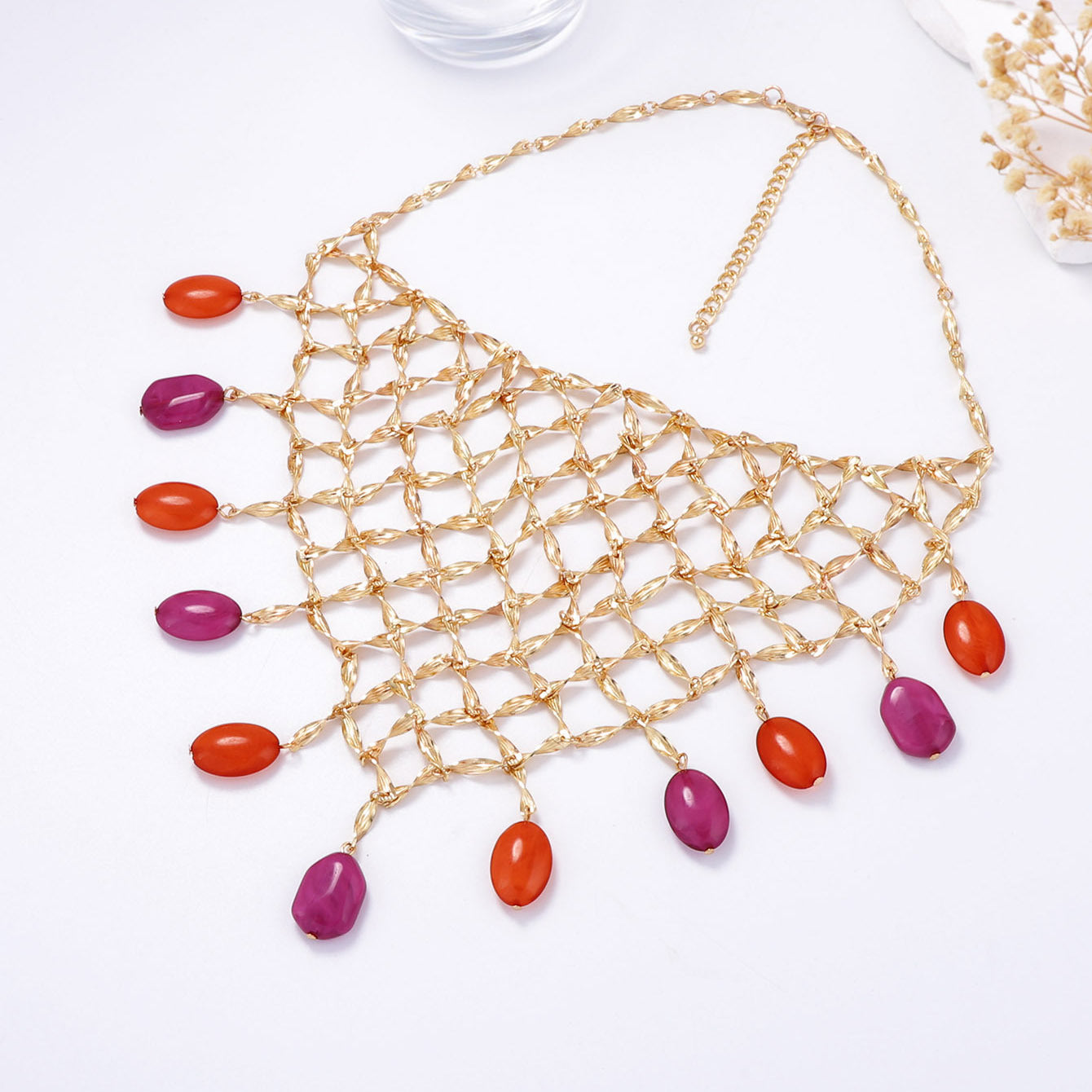 Chic Luxury Beaded Pendant Necklace with Metal Mesh Design – Versatile & Casual Elegance for Every Occasion