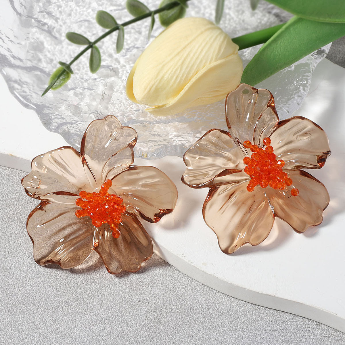 Exaggerated Personality Acrylic Transparent Flower Stud Earrings - Versatile Style for Chic Street Photography and Everyday Elegance