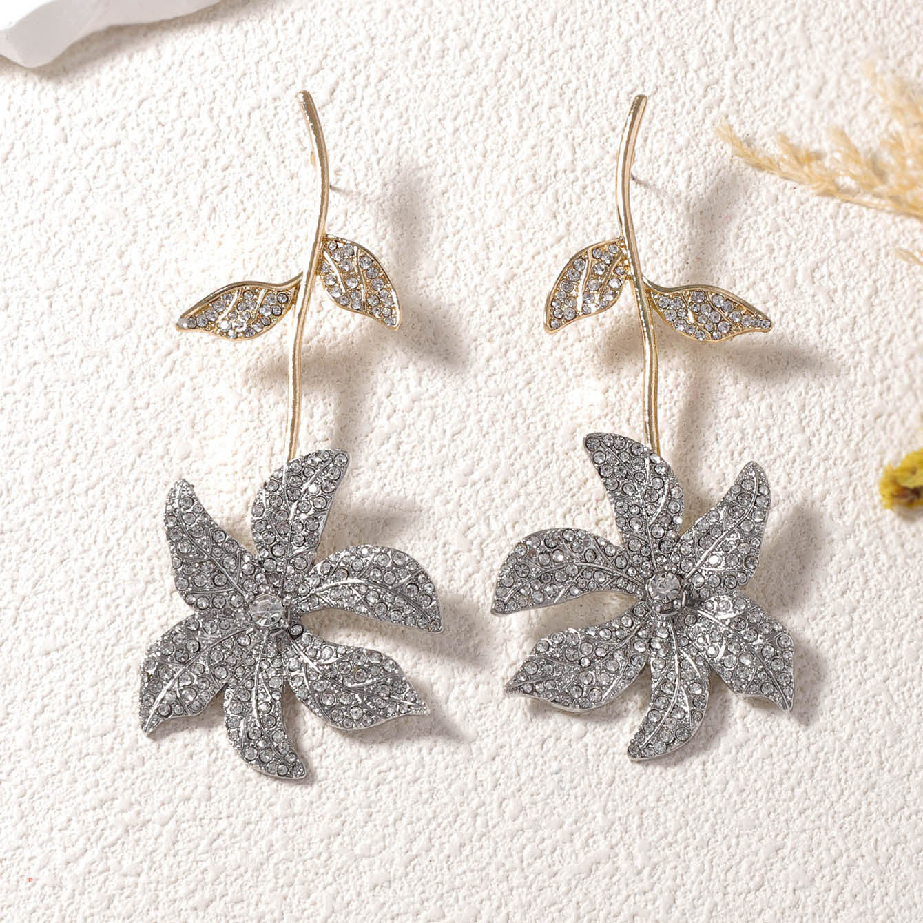 Exquisite Minimalist Crystal-Studded Alloy Flower Drop Earrings - Bold, Creative Design for Unique Style
