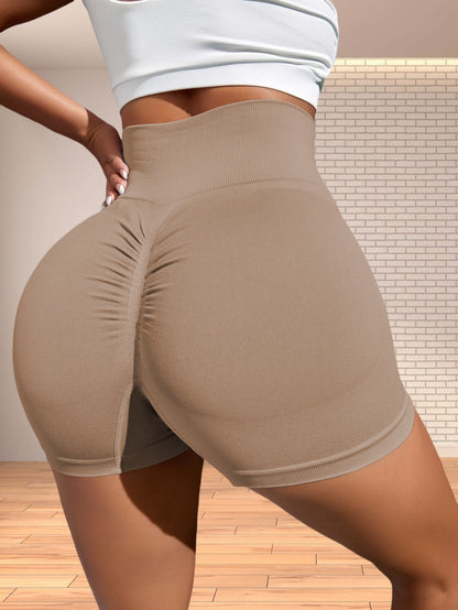 European Style Seamless Peach Butt Yoga Shorts for Women High Waisted Quick Dry Running Fitness Shorts for Comfort and Support