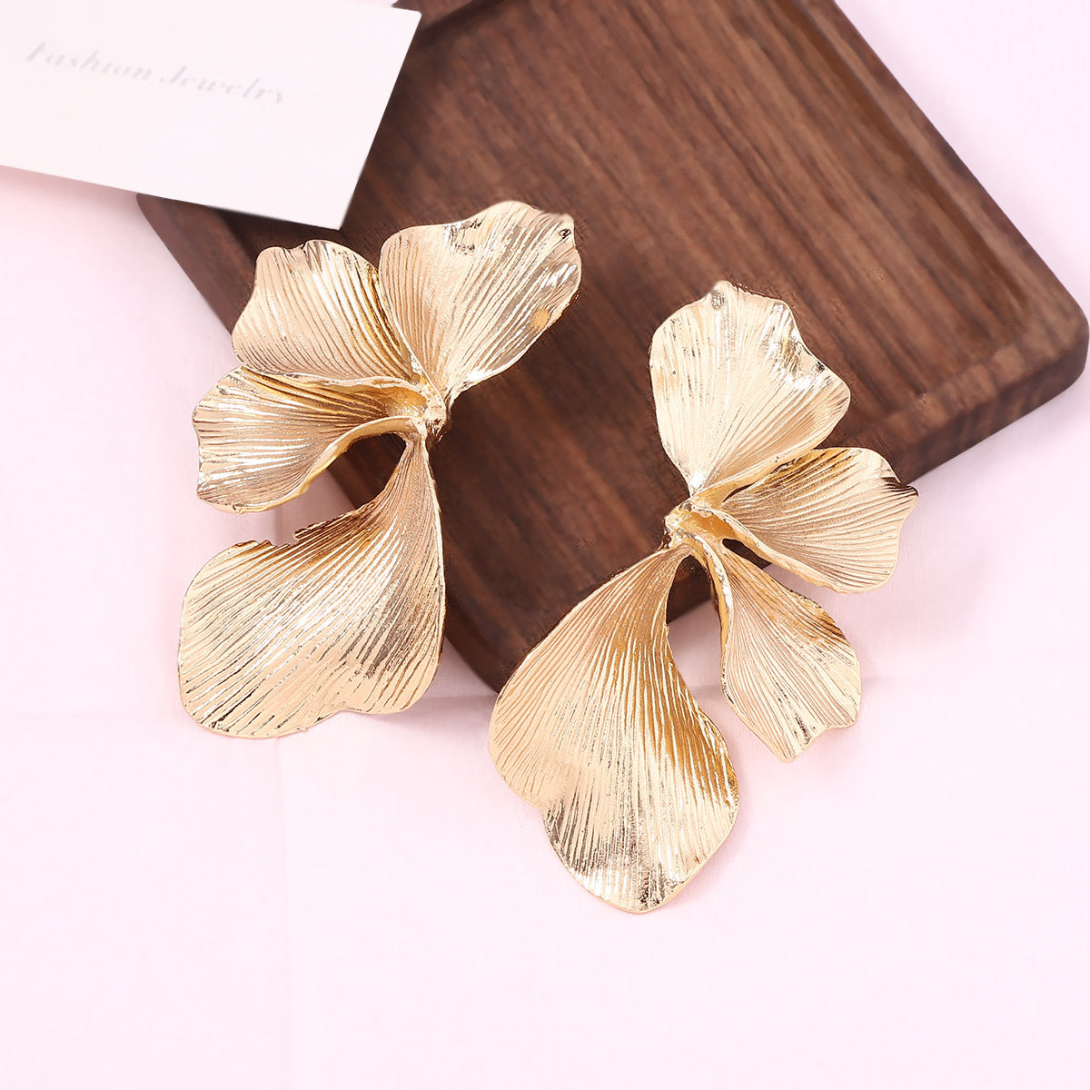 Chic Luxury Multi-Layer Vintage Texture Petal Earrings – Unique Versatile Design for Effortless Elegance