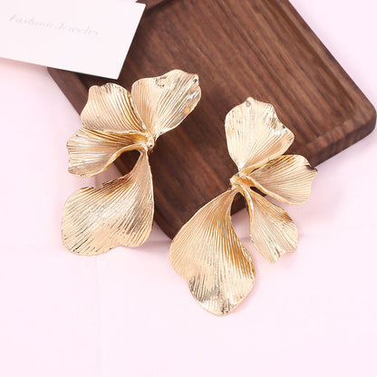 Chic Luxury Multi-Layer Vintage Texture Petal Earrings – Unique Versatile Design for Effortless Elegance