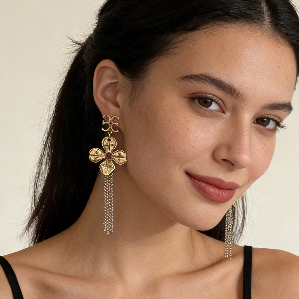 Bohemian Vintage Style Distressed Floral Long Tassel Chain Earrings - Exquisite Lightweight Luxury Jewelry to Elevate Your Look