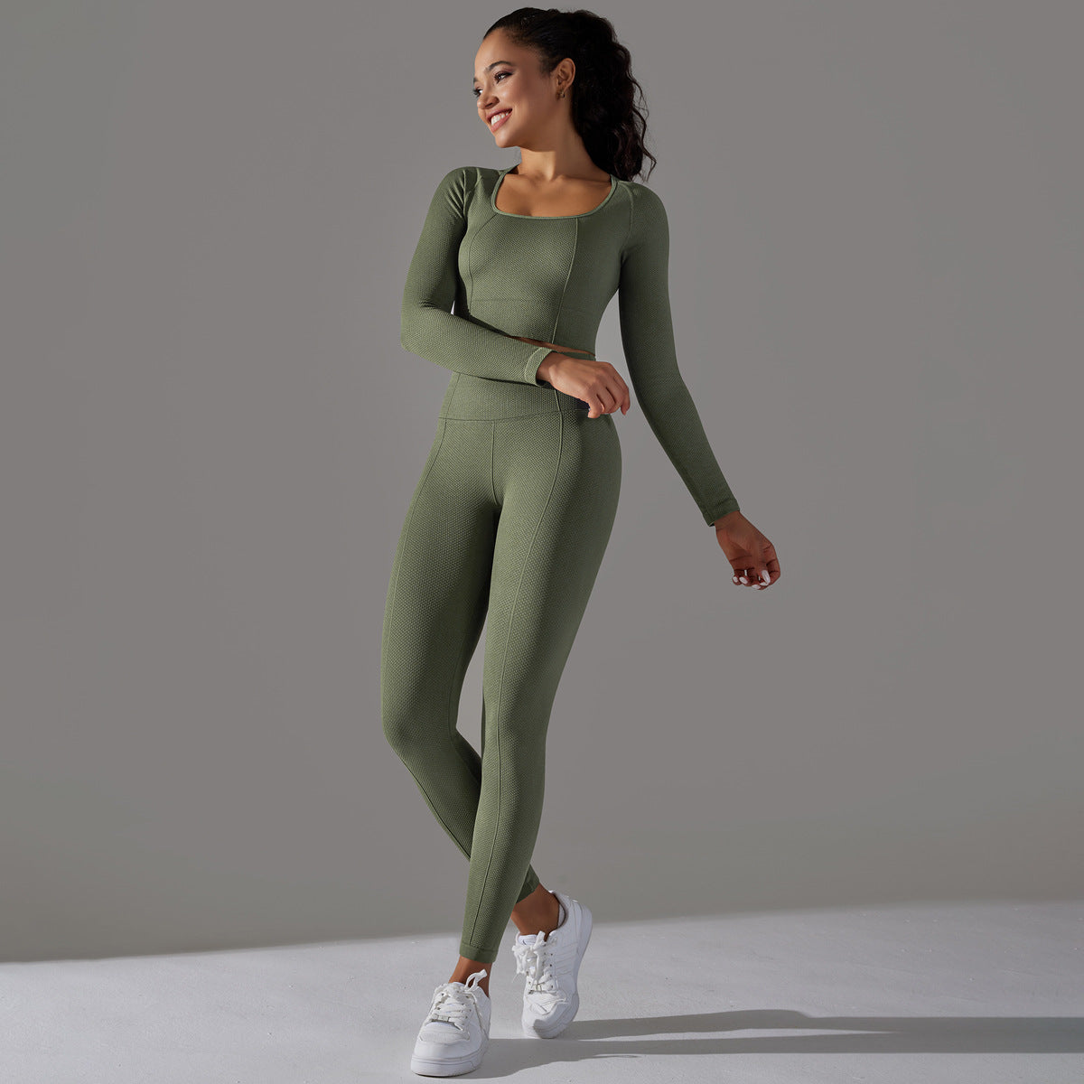 Seamless Long Sleeve Workout Set Quick Dry Breathable and Butt Lifting Sports Leggings for Running and Yoga