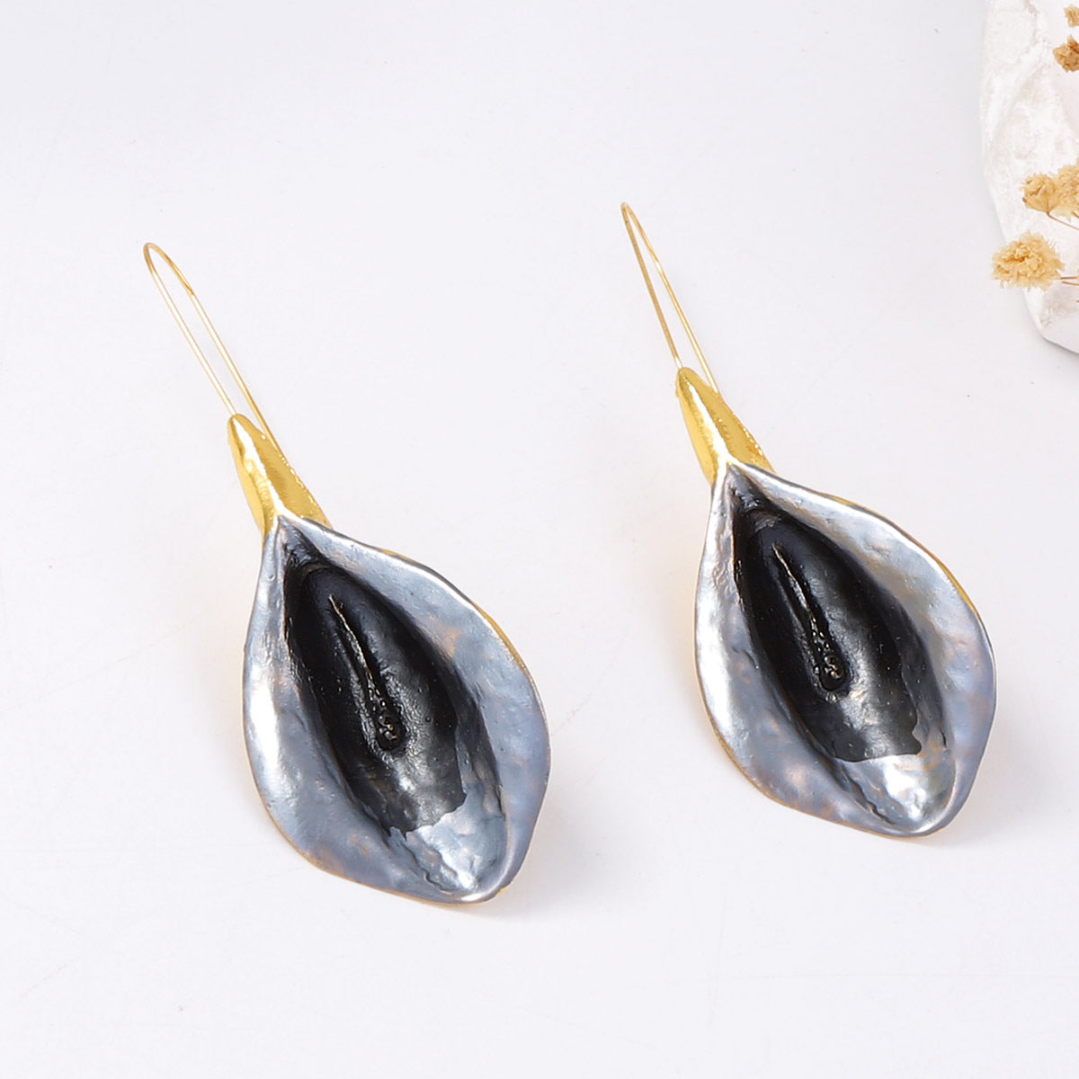 Stylish Long Alloy Drop Oil Floral Earrings - Unique and Creative Design for Effortless Elegance