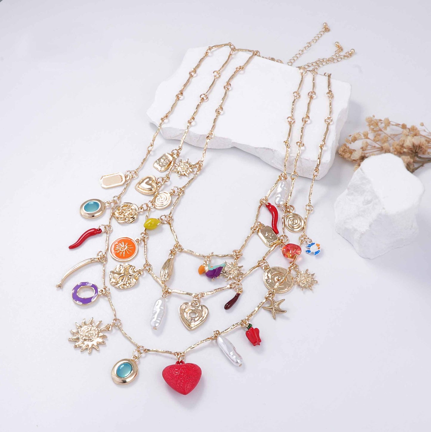 Charming Vintage-Inspired Red Heart and Sunflower Alloy Pendant Necklace - Versatile Layered Design for Unique Personal Style