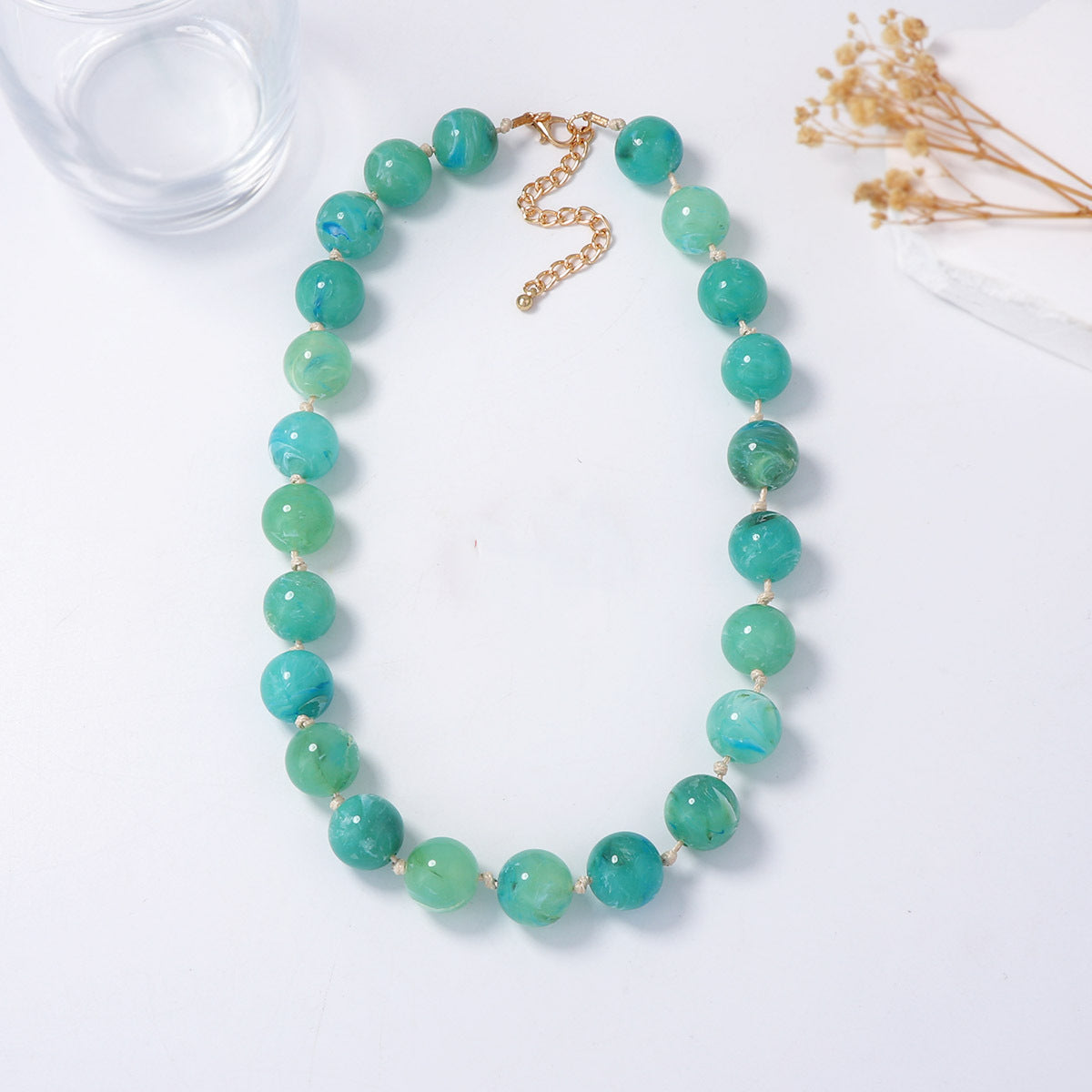Chic and Fresh Minimalist Jade Green Beaded Necklace - Elegant Everyday Accessory for Women, Perfect for Work and Casual Outfits