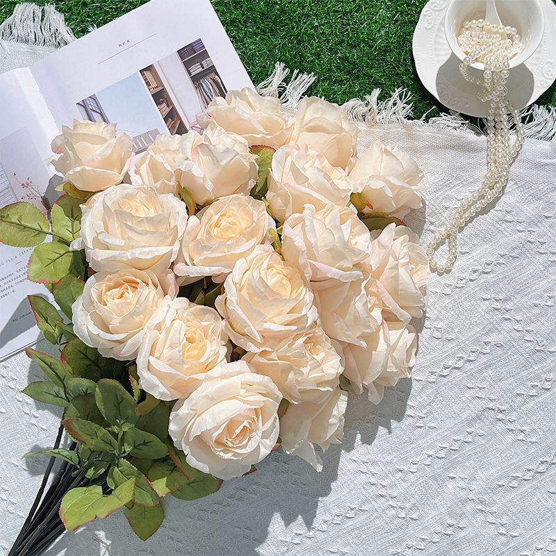 Elegant Princess-Inspired Faux Rose Bouquet - Exquisite French-Style Large Rolled Edges Silk Flowers for Stunning Home Décor and Dining Table Centerpieces