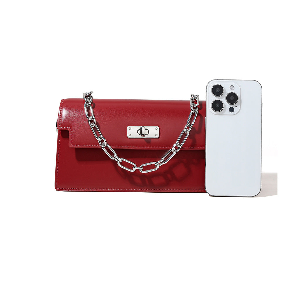 Chic Structured Chain Bag Luxurious Mini Square Tote for Fashionable Commuters Versatile Handbag for Shoulder and Underarm Carry