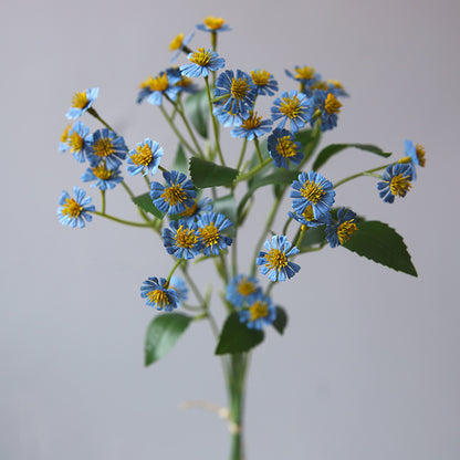 Elegant Artificial Chamomile Flowers for Stunning Floral Arrangements - Perfect Décor for Your Living Room