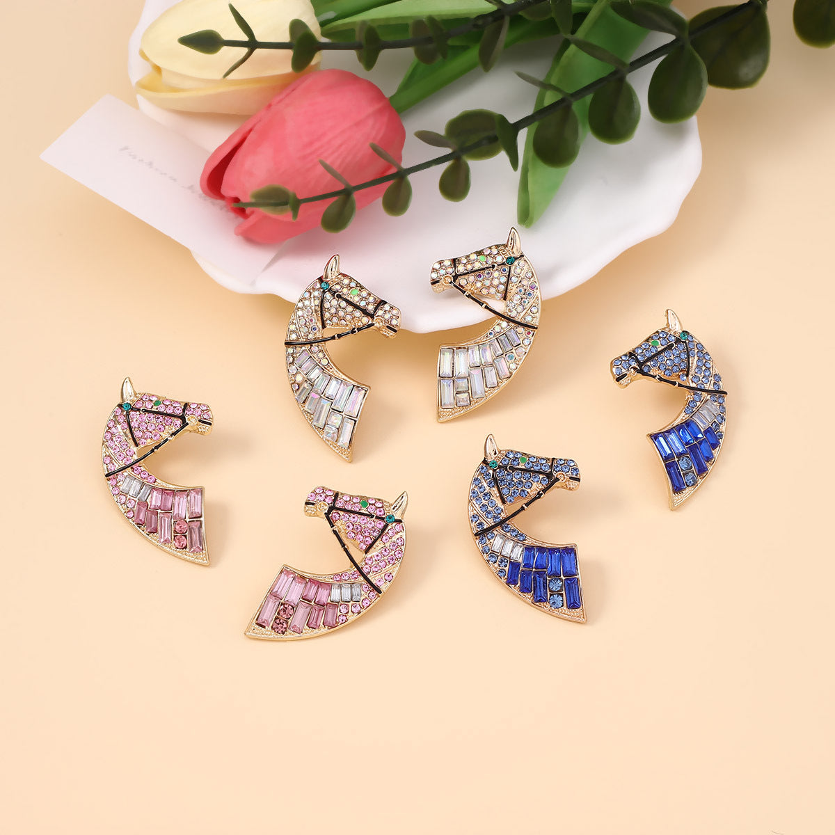 Innovative Animal-Themed Horse Head Rhinestone Stud Earrings – Creative Alloy, Luxurious Yet Affordable, Versatile and Statement-Making Jewelry for Unique Personalities