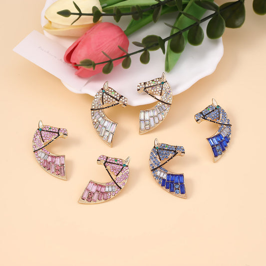 Innovative Animal-Themed Horse Head Rhinestone Stud Earrings – Creative Alloy, Luxurious Yet Affordable, Versatile and Statement-Making Jewelry for Unique Personalities